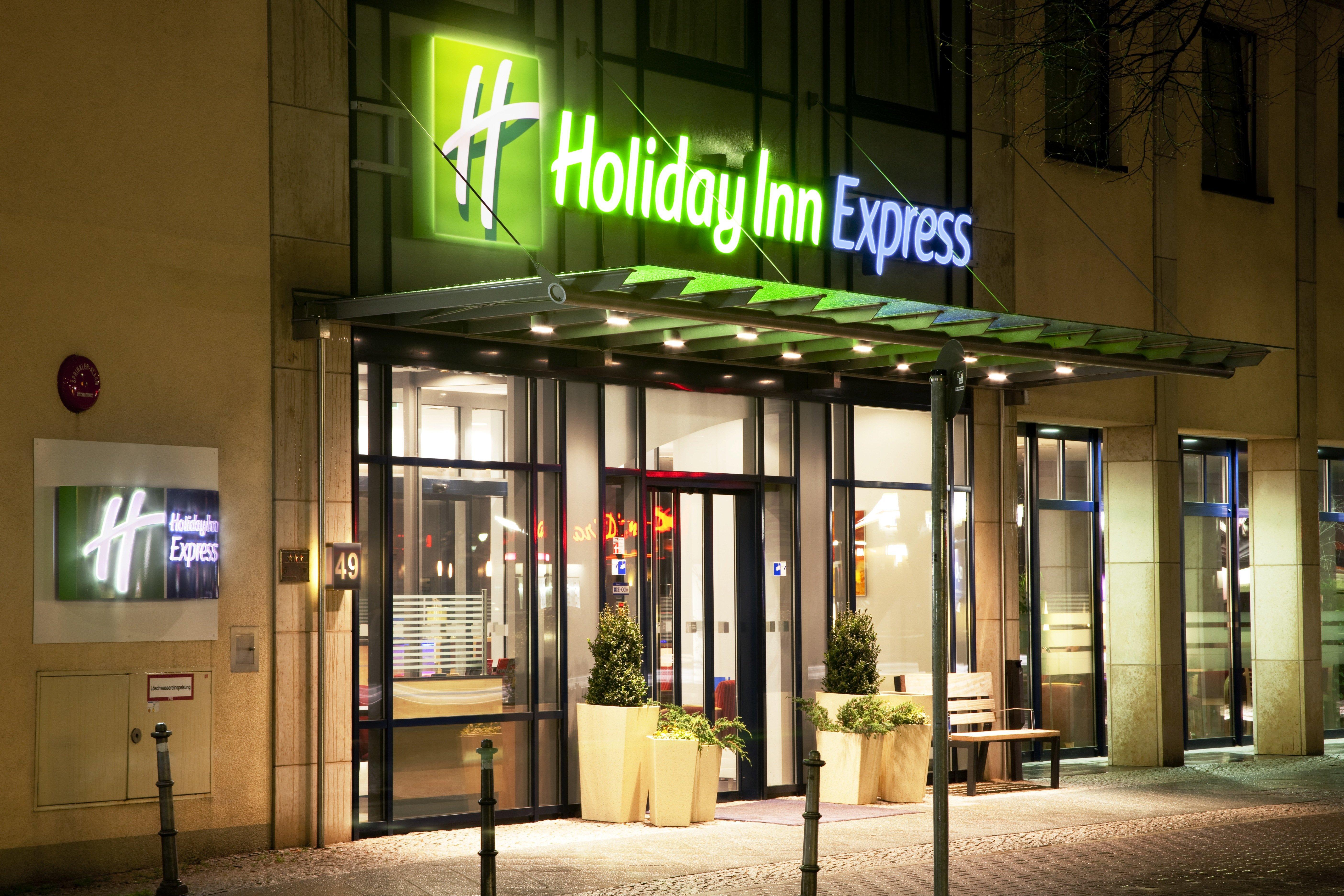 Holiday Inn Express Berlin City Centre, An Ihg Hotel Екстериор снимка
